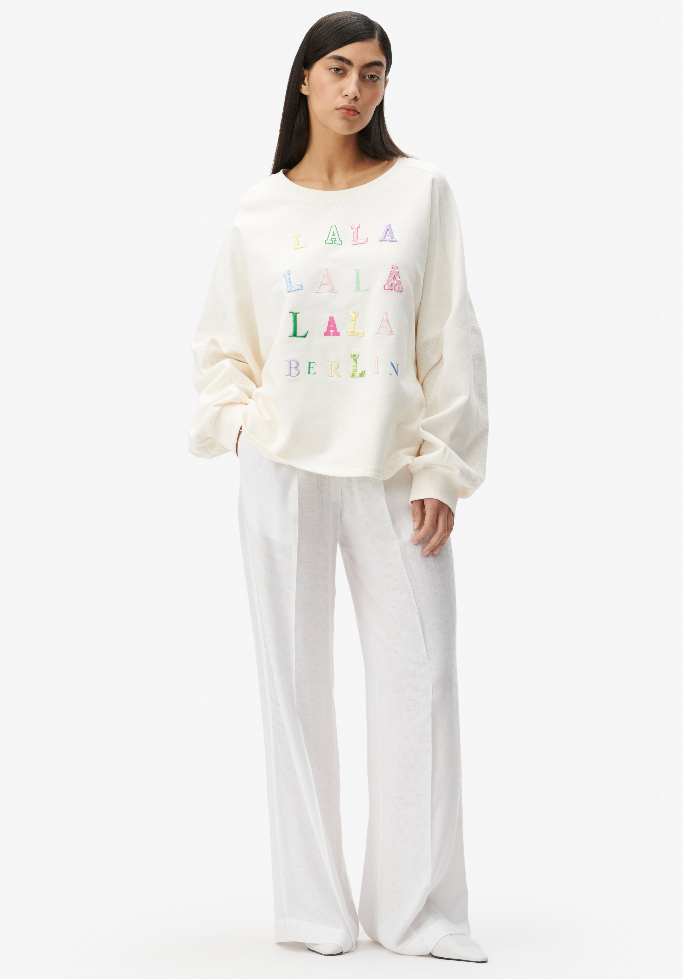 IZONIA SWEATSHIRT