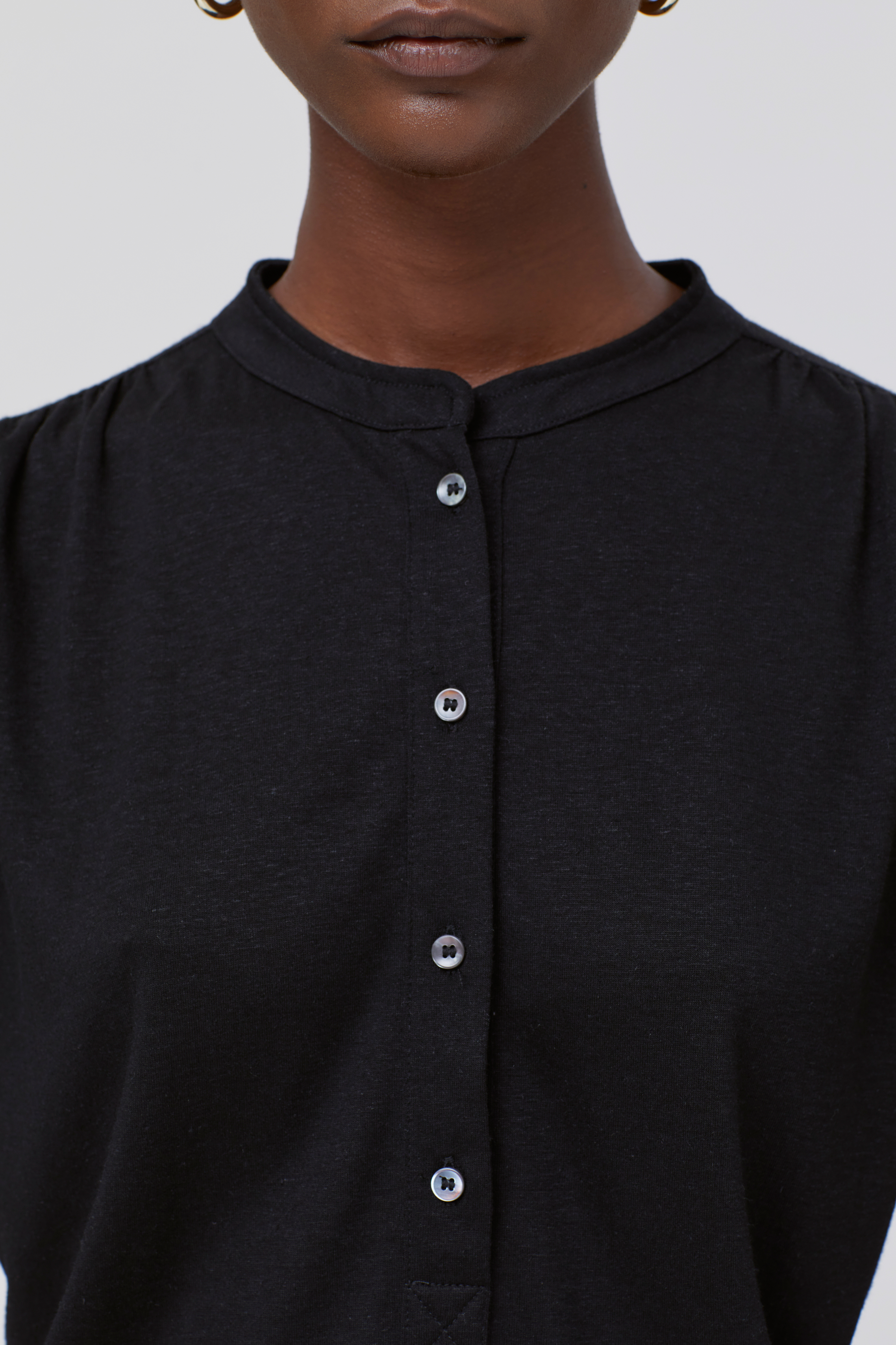 Shirt with buttons